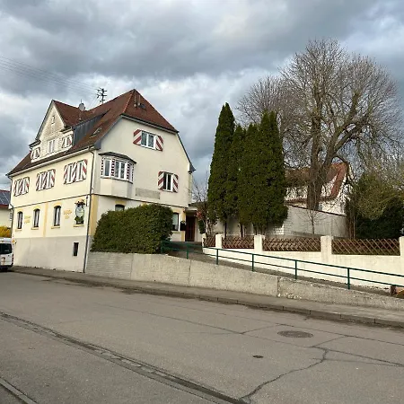 بيت ريفي Brauereigasthof Schluesselkeller غينغن آن در برنتس