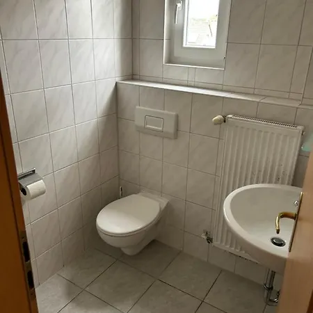 بيت ريفي Brauereigasthof Schluesselkeller غينغن آن در برنتس