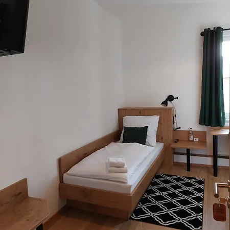 Brauereigasthof Schluesselkeller بيت ريفي *