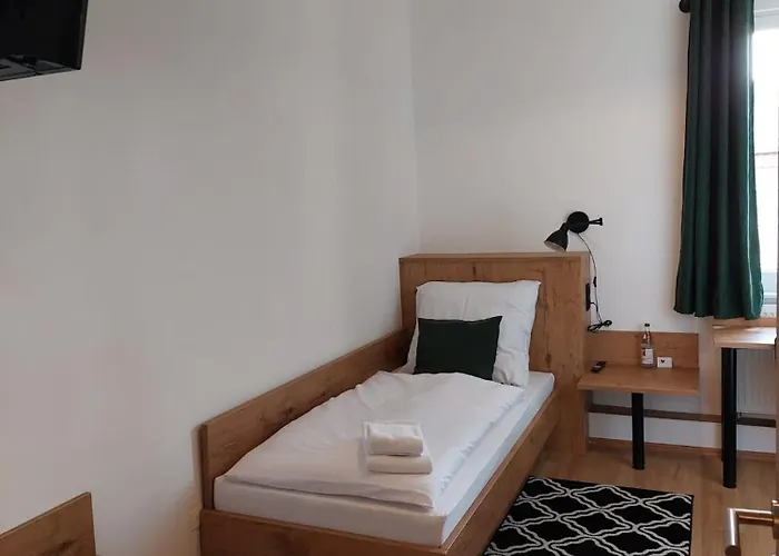 Brauereigasthof Schluesselkeller Inn *